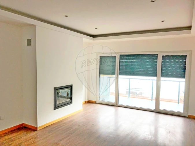 Apartamento T3 para Venda em Sapataria Foto 3