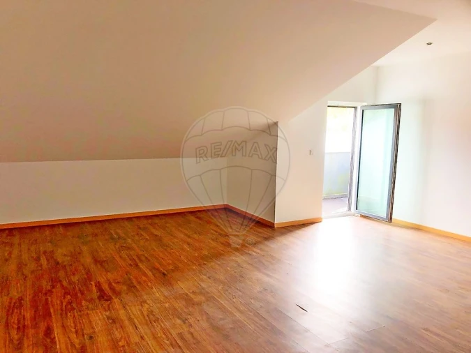 Apartamento T3 para Venda em Sapataria Foto 9