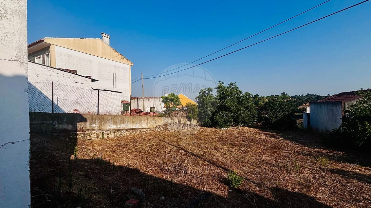 Moradia T3 para Venda em Vale do Paraiso Foto 12