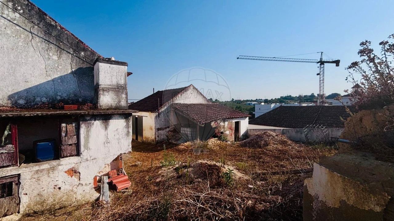 Moradia T3 para Venda em Vale do Paraiso Foto 6