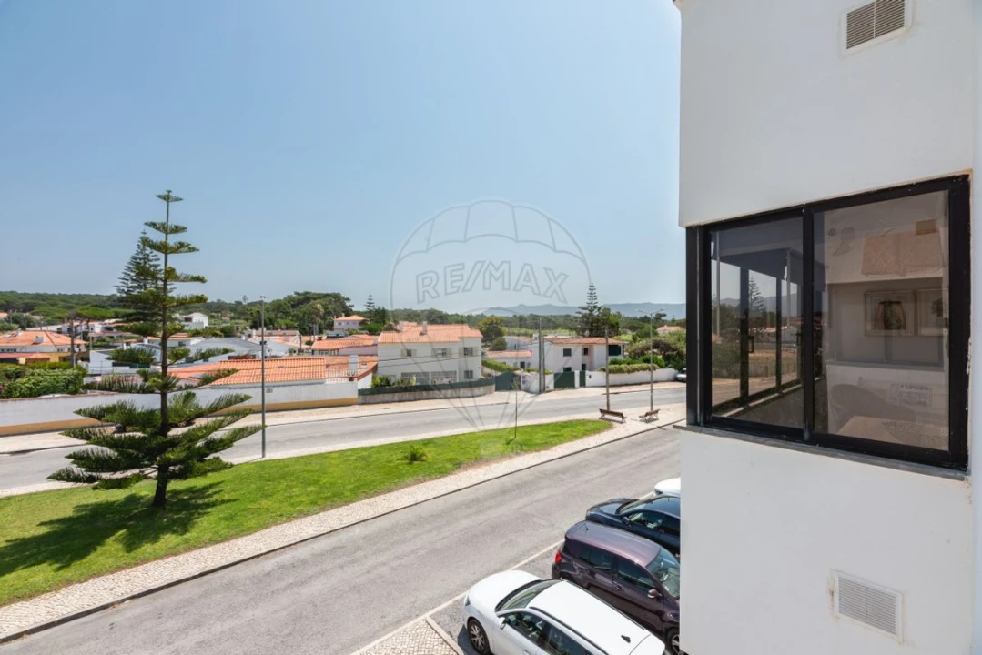 Apartamento T2 para Arrendamento em Colares Foto 24