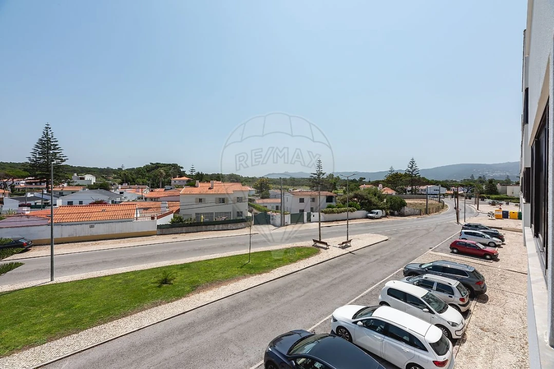 Apartamento T2 para Arrendamento em Colares Foto 26
