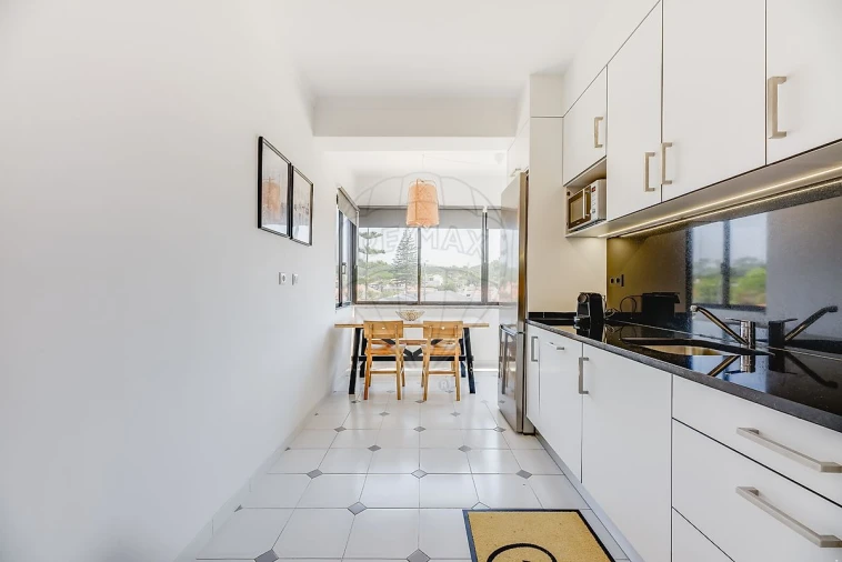 Apartamento T2 para Arrendamento em Colares Foto 17