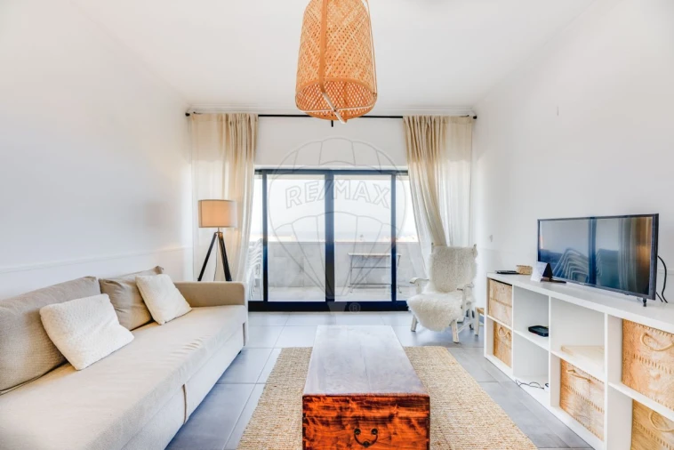 Apartamento T2 para Arrendamento em Colares Foto 5