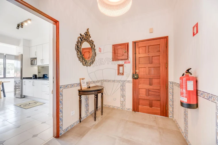 Apartamento T2 para Arrendamento em Colares Foto 15