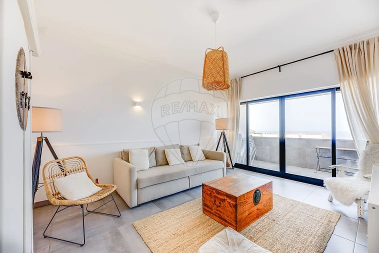 Apartamento T2 para Arrendamento em Colares Foto 4