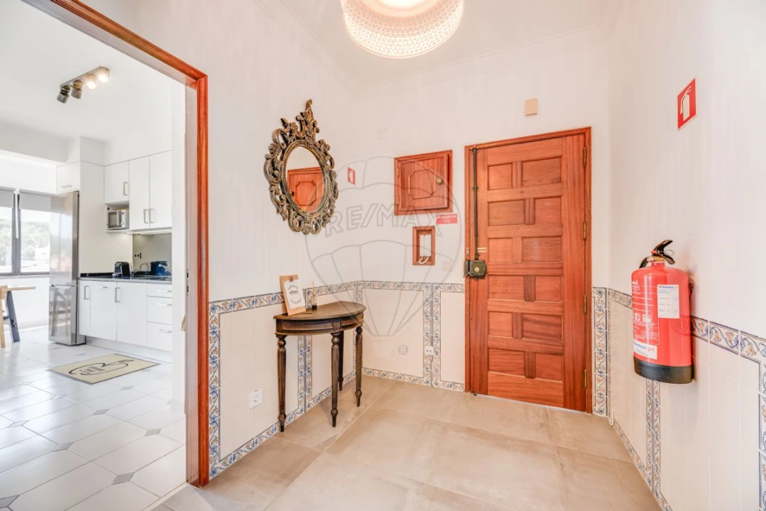 Apartamento T2 para Arrendamento em Colares Foto 15