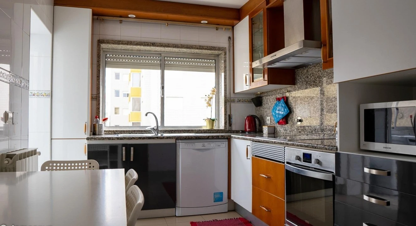 Apartamento T3 para Venda em Póvoa de Varzim, Beiriz e Argivai Foto 1