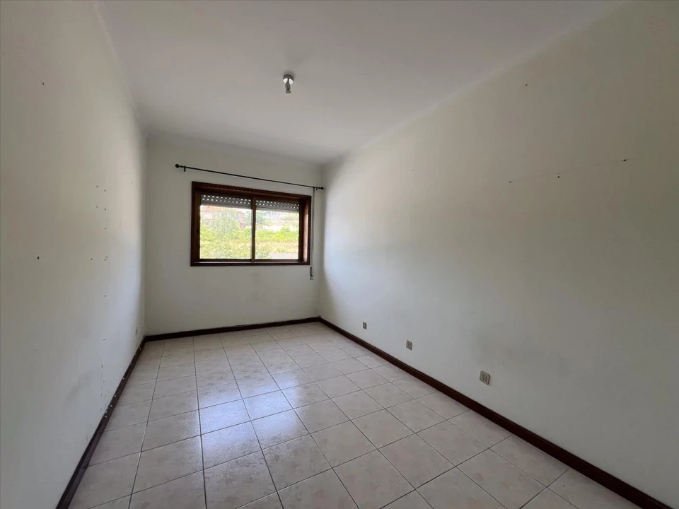 Apartamento T3 para Venda em Serzedo e Perosinho Foto 6