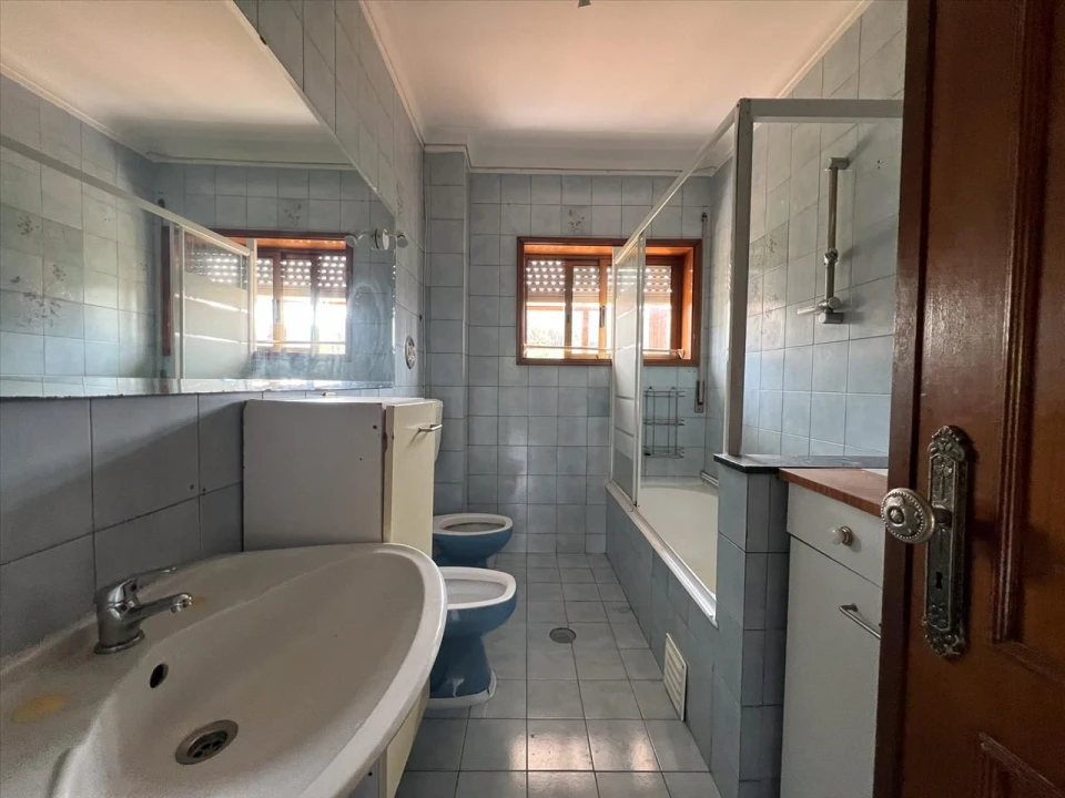 Apartamento T3 para Venda em Serzedo e Perosinho Foto 11