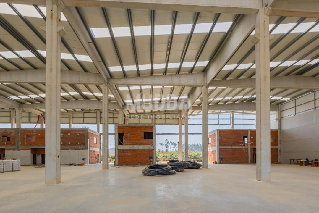 Armazém para Arrendamento em Chave Foto 6