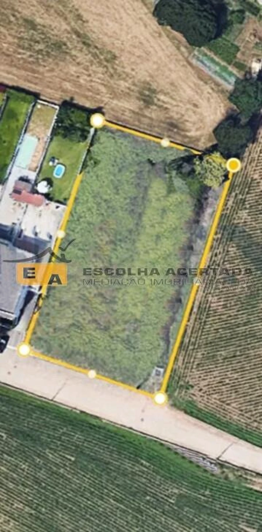 Terreno para Venda em Retorta e Tougues Foto 2