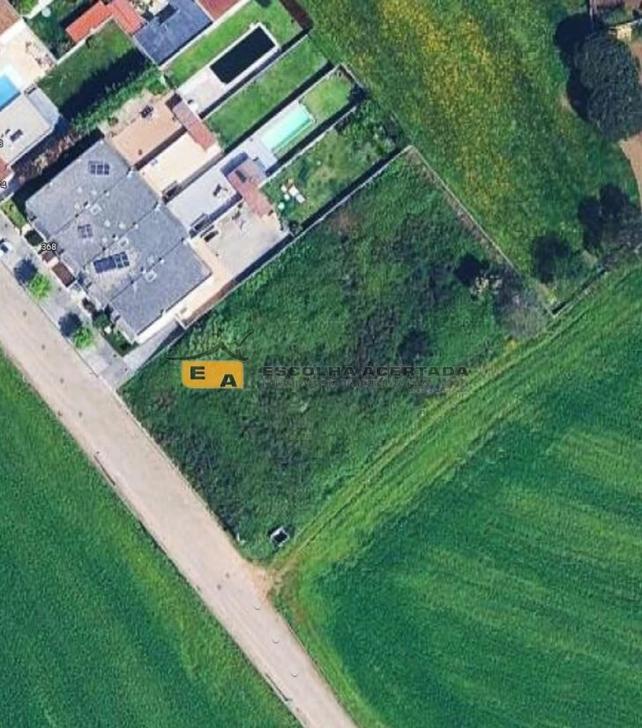 Terreno para Venda em Retorta e Tougues Foto 3