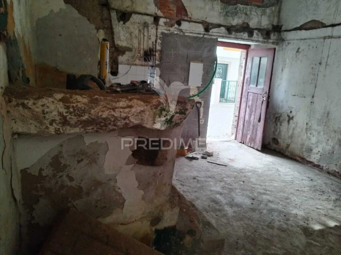 Moradia T2 para Venda em Alpalhão Foto 5