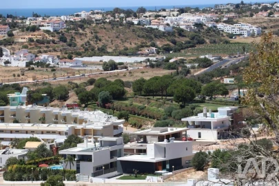 Terreno para Venda em Albufeira e Olhos de Água