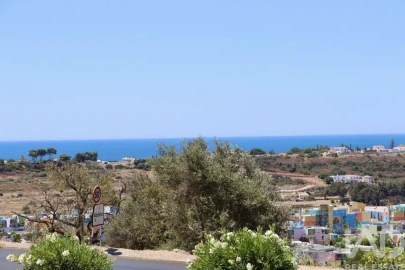 Terreno para Venda em Albufeira e Olhos de Água