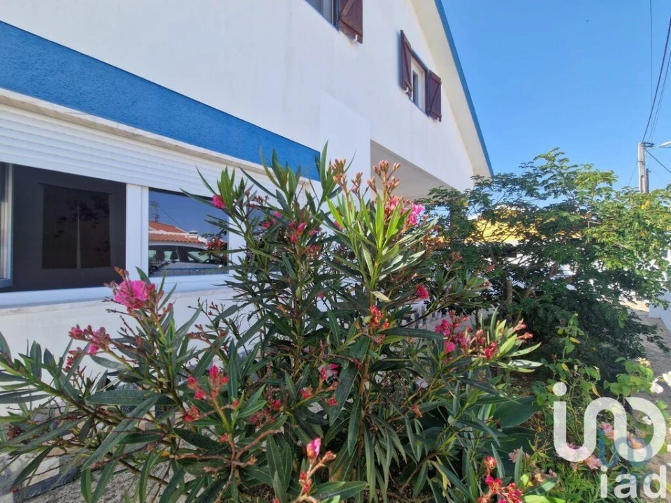 Moradia T4 para Venda em Peral Foto 8