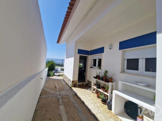 Moradia T4 para Venda em Peral Foto 37