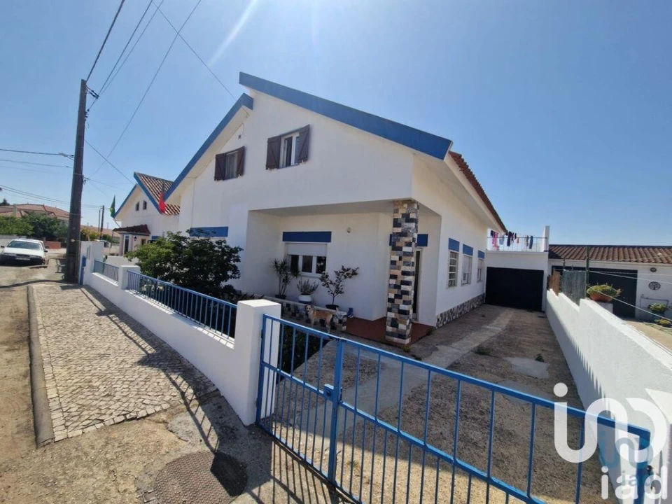 Moradia T4 para Venda em Peral Foto 1