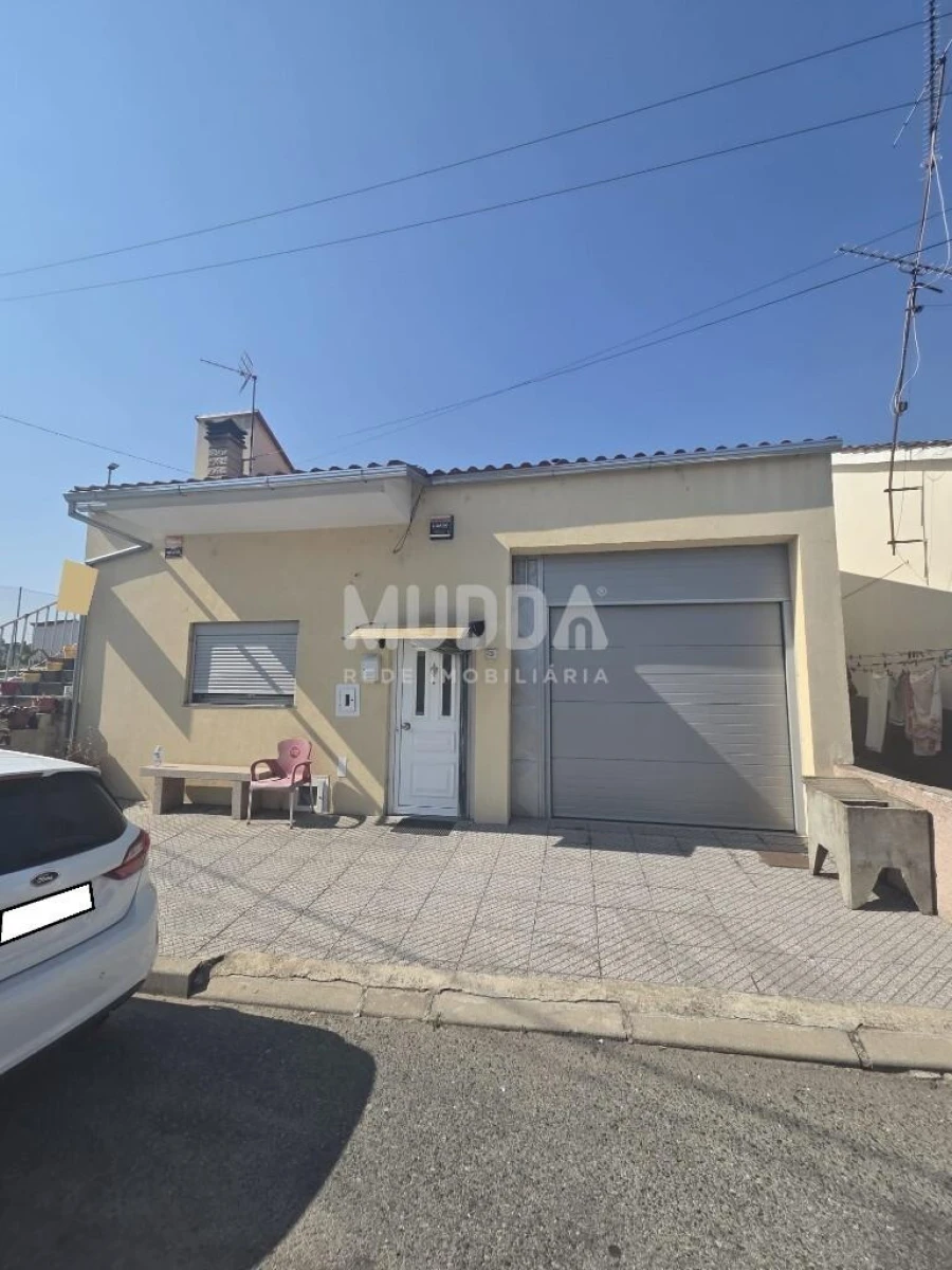 Moradia T3 para Venda em Sé, Santa Maria e Meixedo Foto 7