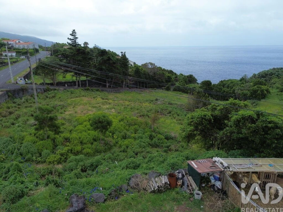 Moradia T5 para Venda em Lajes do Pico Foto 15