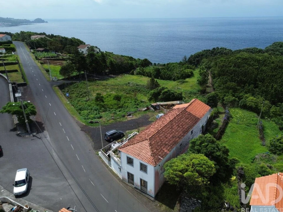 Moradia T5 para Venda em Lajes do Pico Foto 20