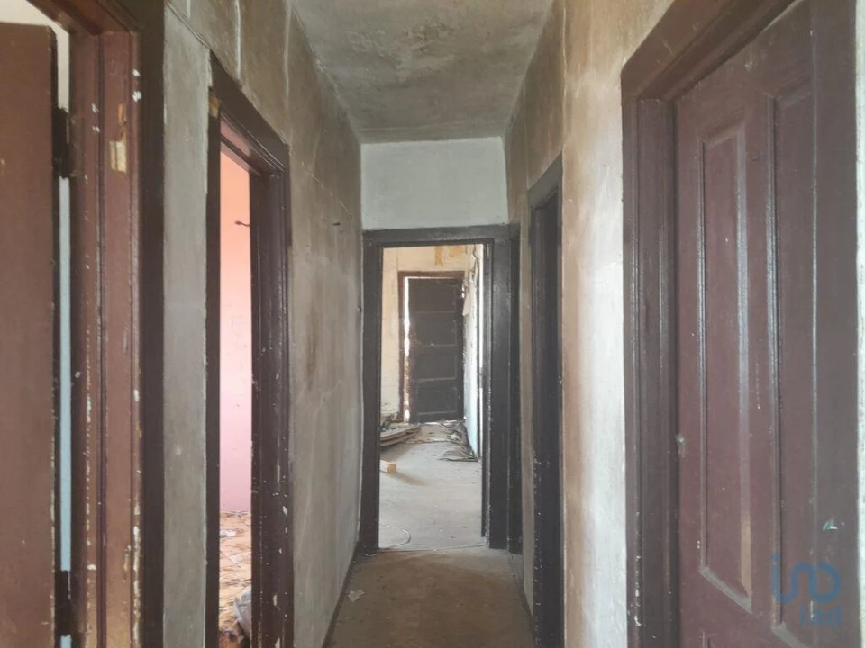 Moradia T6 para Venda em Cantar-Galo e Vila do Carvalho Foto 10