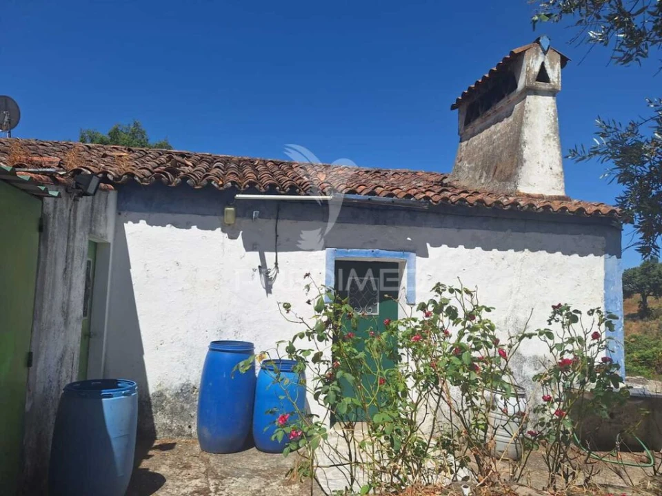 Moradia T1 para Venda em Urra Foto 1