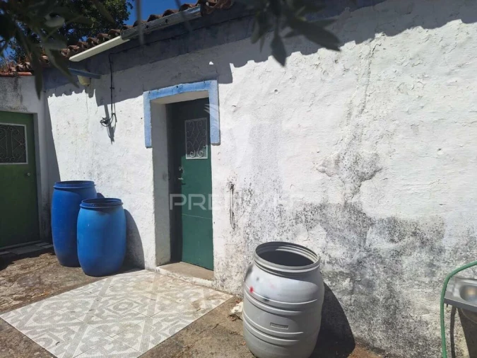 Moradia T1 para Venda em Urra Foto 2