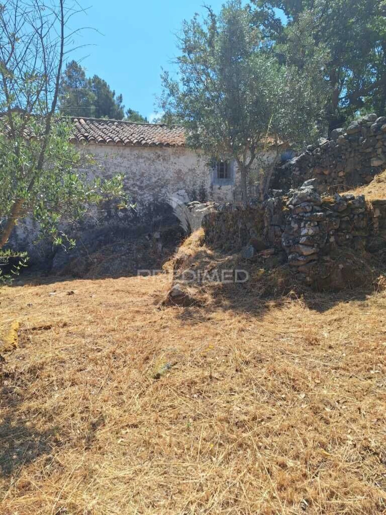 Moradia T1 para Venda em Urra Foto 3