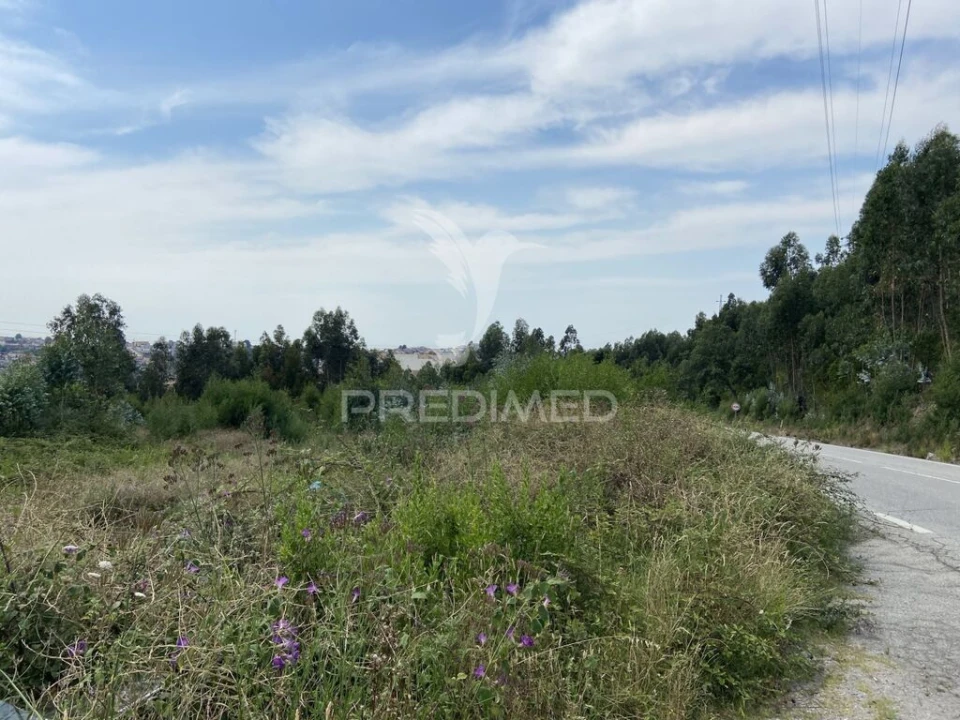 Terreno para Venda em Fânzeres e São Pedro da Cova Foto 6