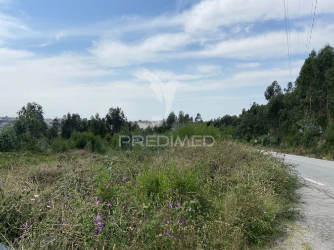 Terreno para Venda em Fânzeres e São Pedro da Cova Foto 6