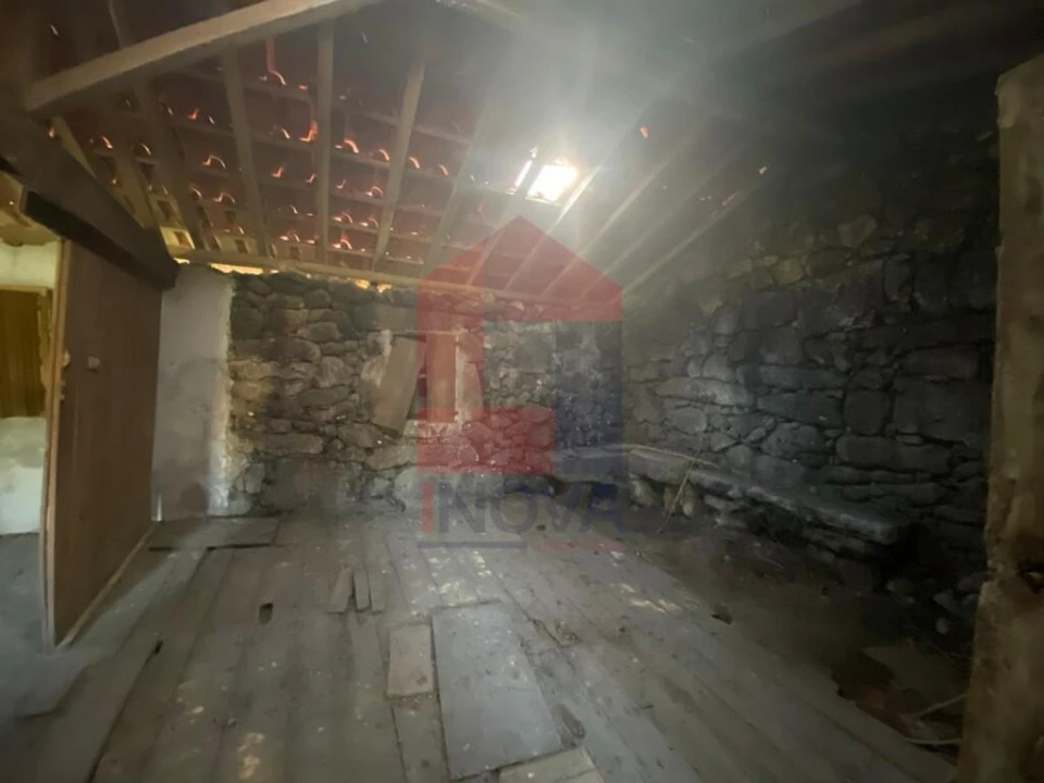 Moradia T1 para Venda em Valbom (São Pedro), Passô e Valbom (São Martinho) Foto 16