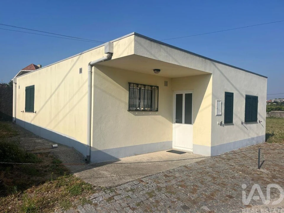 Moradia T2 para Venda em Antas Foto 1