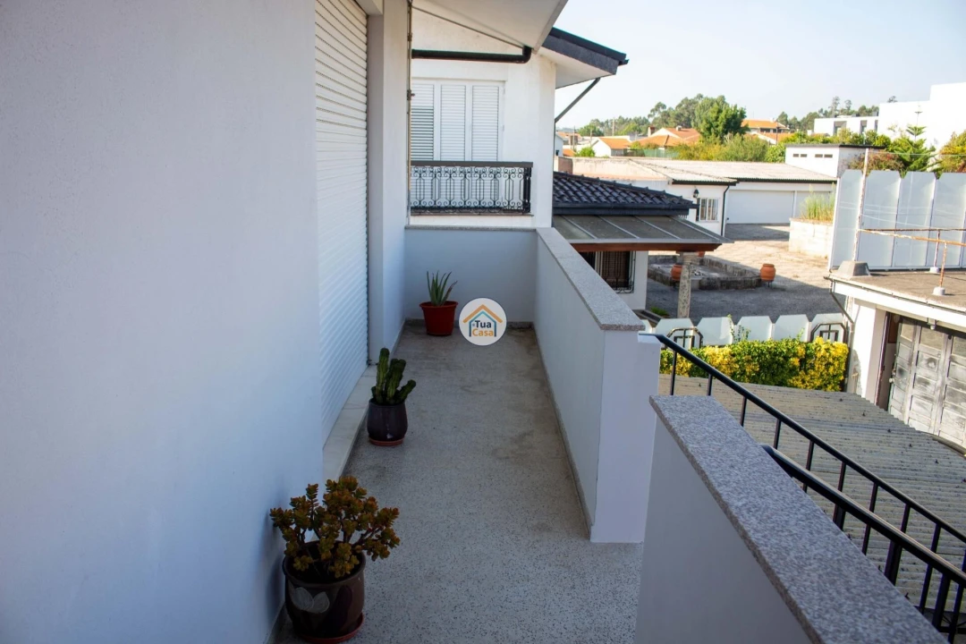 Moradia T5 para Venda em Nogueira e Silva Escura Foto 43