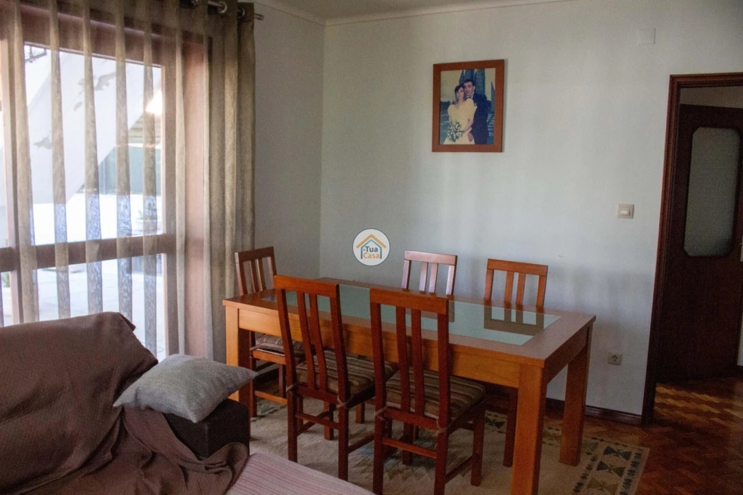 Moradia T5 para Venda em Nogueira e Silva Escura Foto 11