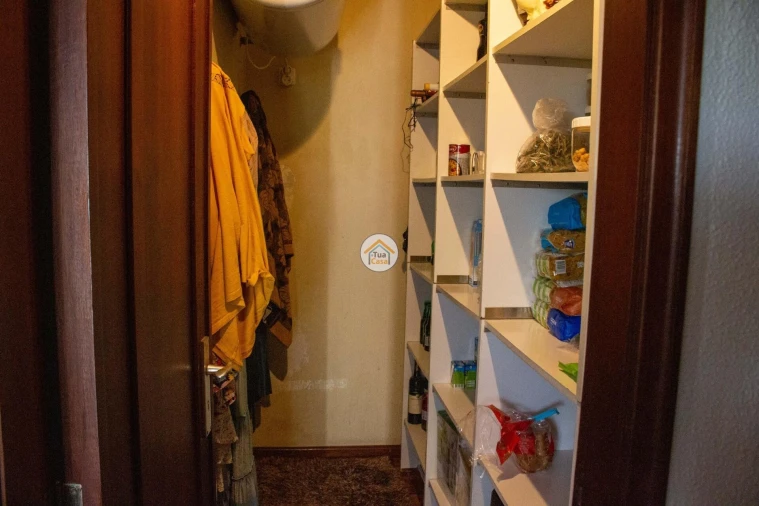 Moradia T5 para Venda em Nogueira e Silva Escura Foto 10