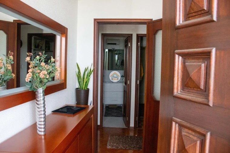 Moradia T5 para Venda em Nogueira e Silva Escura Foto 6