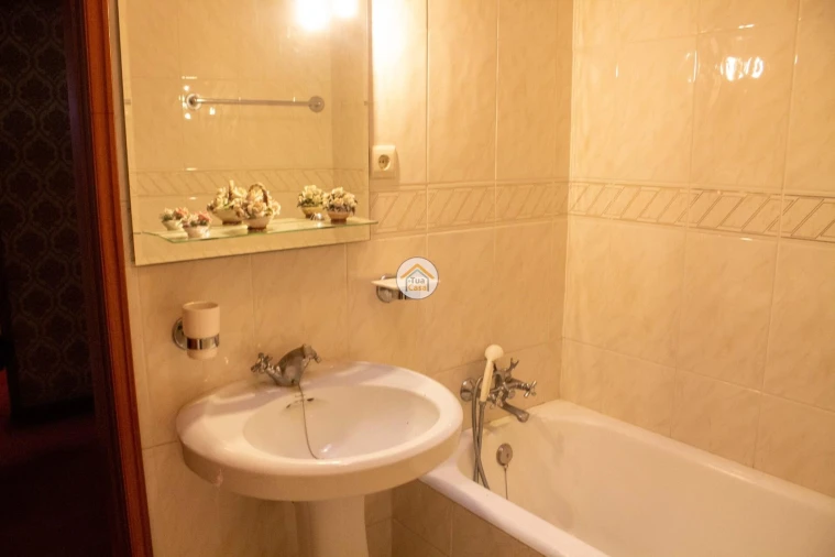 Moradia T5 para Venda em Nogueira e Silva Escura Foto 37