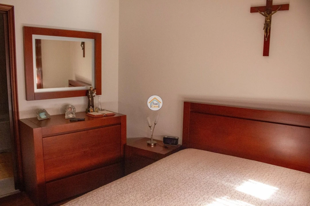 Moradia T5 para Venda em Nogueira e Silva Escura Foto 20