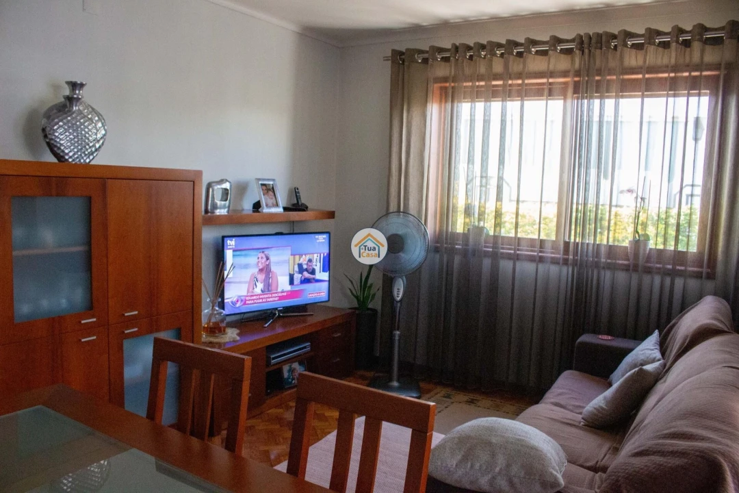 Moradia T5 para Venda em Nogueira e Silva Escura Foto 13