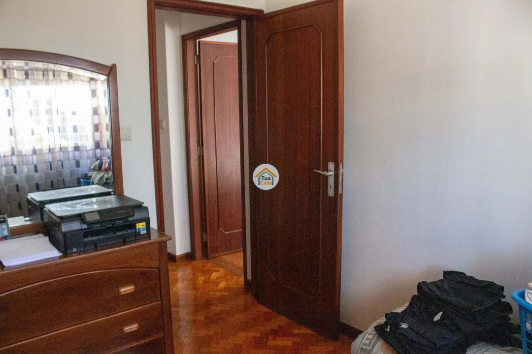Moradia T5 para Venda em Nogueira e Silva Escura Foto 30