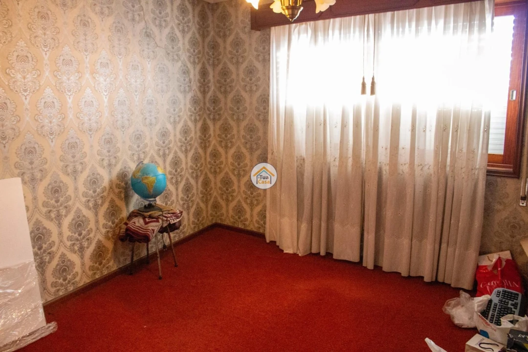 Moradia T5 para Venda em Nogueira e Silva Escura Foto 38