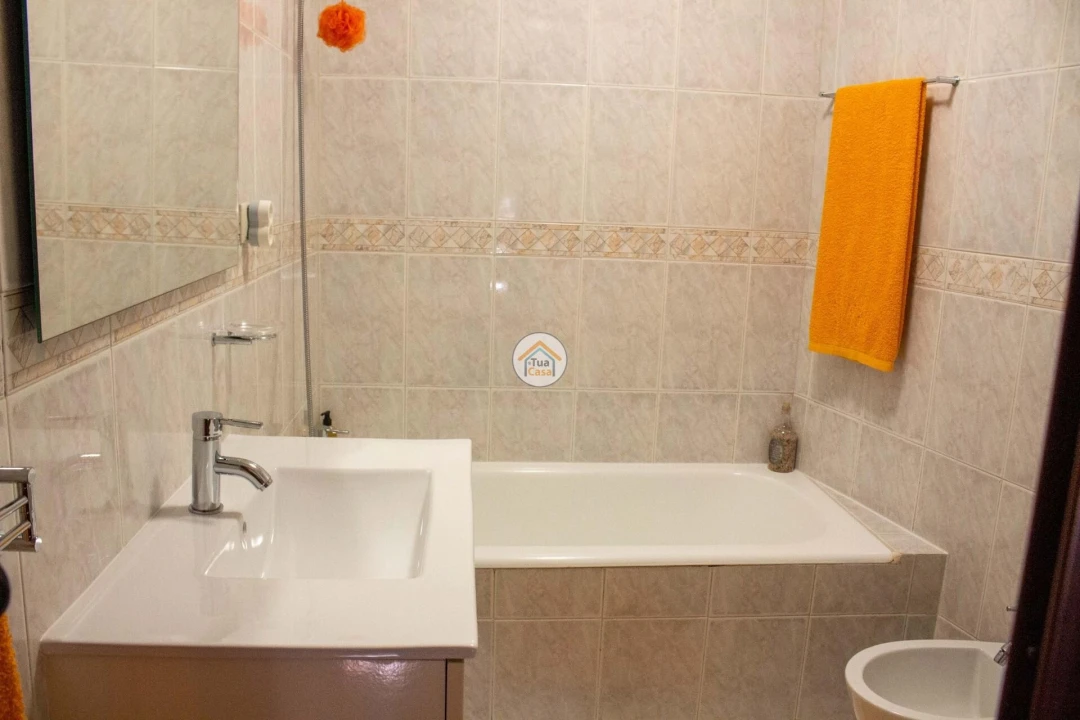 Moradia T5 para Venda em Nogueira e Silva Escura Foto 24