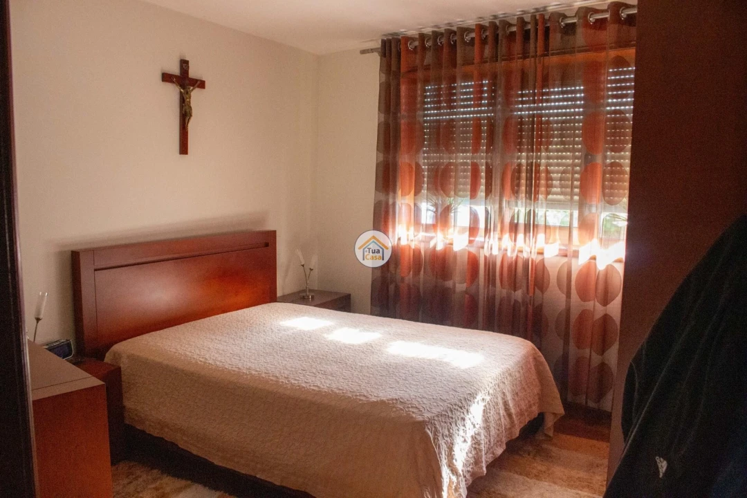 Moradia T5 para Venda em Nogueira e Silva Escura Foto 19