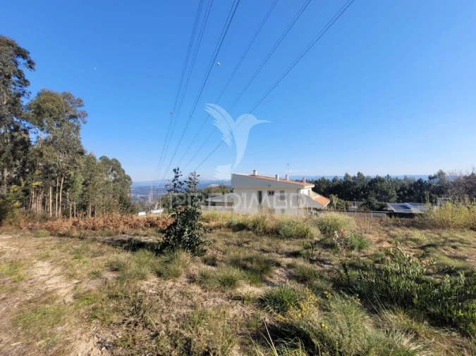 Terreno para Venda em Sandim, Olival, Lever e Crestuma