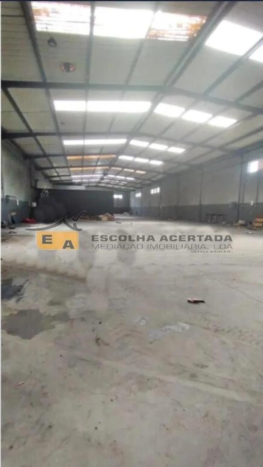 Armazém para Venda em Vilar e Mosteiró Foto 6