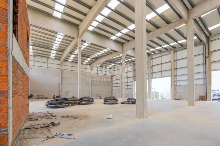 Armazém para Arrendamento em Chave Foto 2