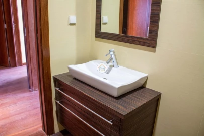 Moradia T4 para Venda em Mafamude e Vilar do Paraíso