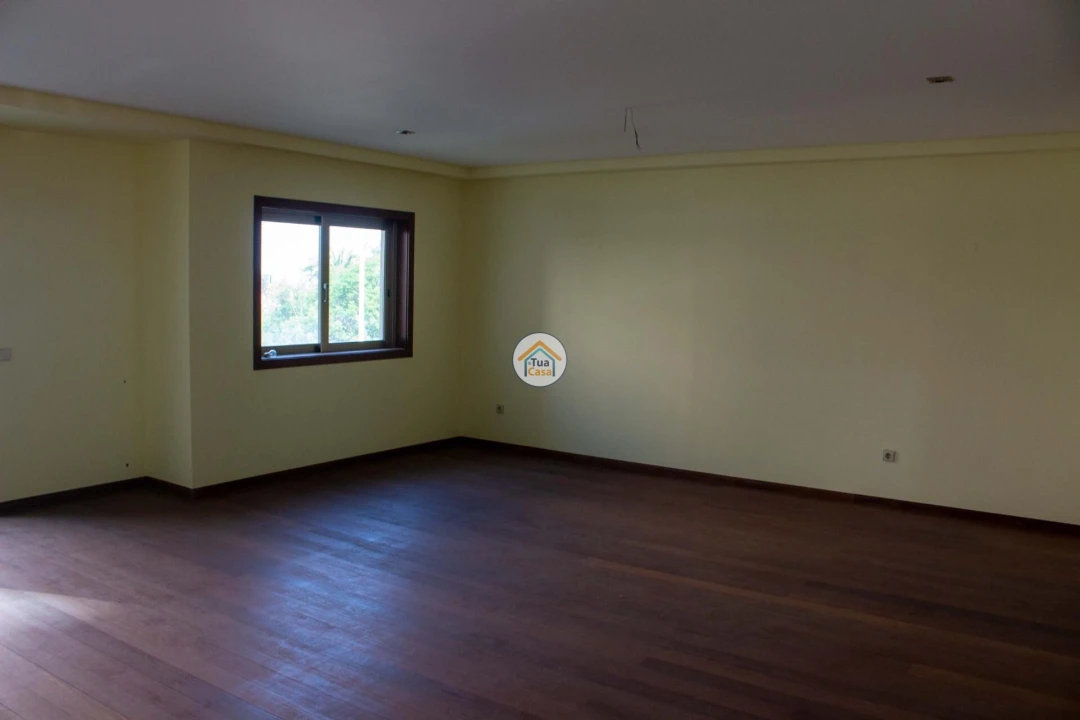 Moradia T4 para Venda em Mafamude e Vilar do Paraíso Foto 10